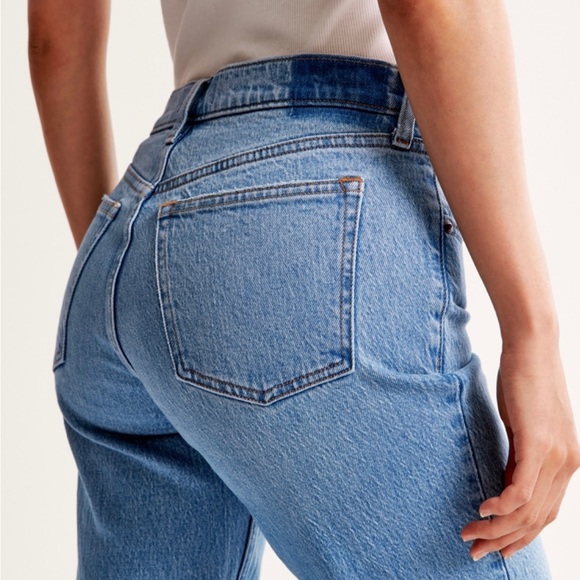 Abercrombie & Fitch Mid Rise 90’s straight jeans - Picture 2 of 7